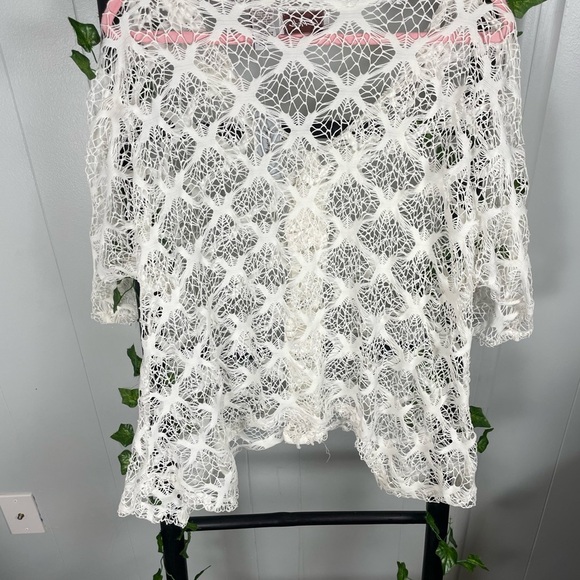 Le Moda White Crochet top lightweight NWT Size Medium - Picture 8 of 11